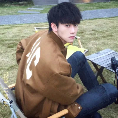 2025年最热门的男生头像