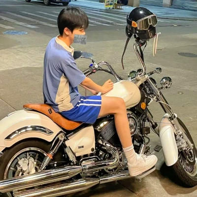 2025年最新颖的男生头像