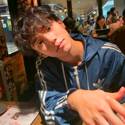 超级好看的2025微信男生头像