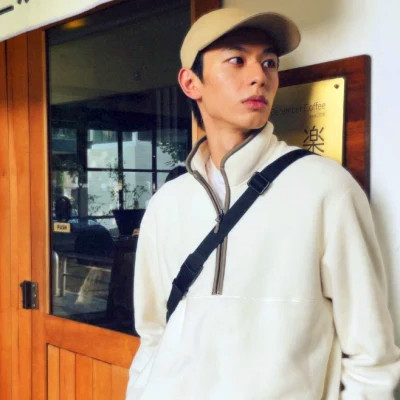 超级好看的2025微信男生头像