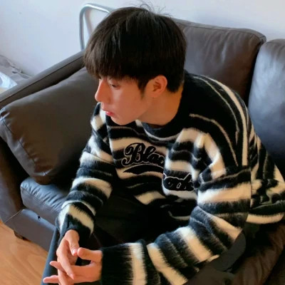 超级好看的2025微信男生头像