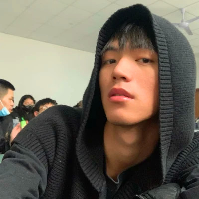 超级好看的2025微信男生头像