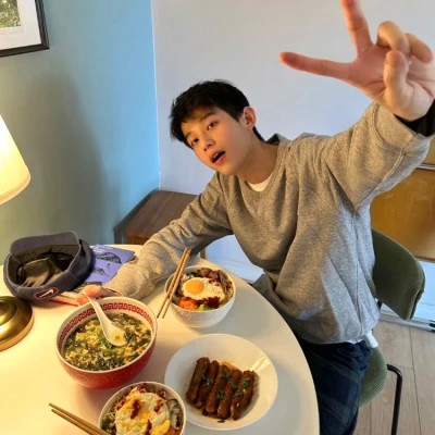 超酷的2025微信男生头像