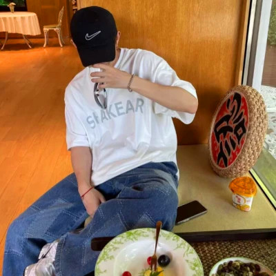 2025年最时尚男生头像