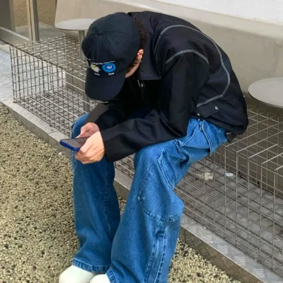 2025年最时尚男生头像