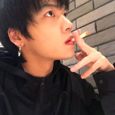 2025最新微信男生头像