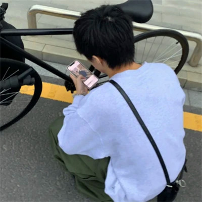 2025男生最新款时尚风必备头像图片
