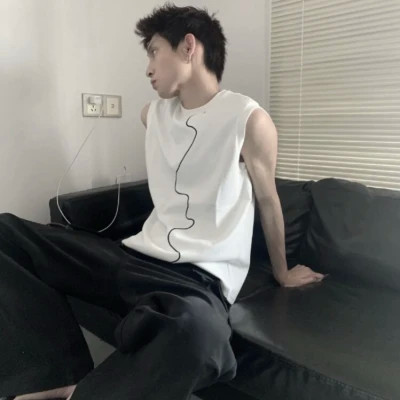 超级酷炫的2025微信男生头像
