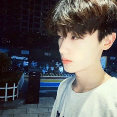 最潮流的酷帅男生头像