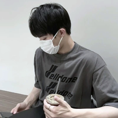 最潮流的酷帅男生头像