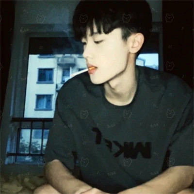 最潮流的酷帅男生头像