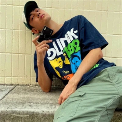 无敌酷帅男生头像