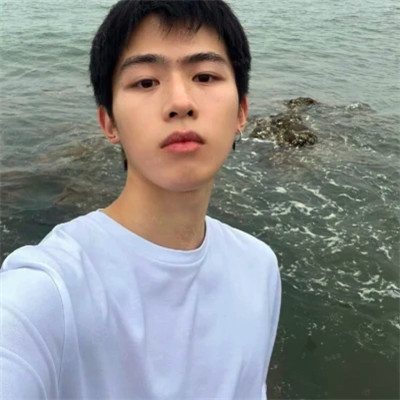 无敌酷帅男生头像