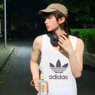独一无二的2025男生头像