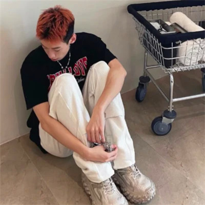 2025年男生头像最新潮流