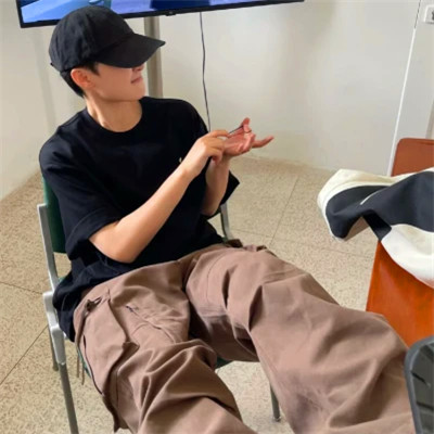 2025年男生头像最新潮流