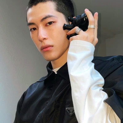 2025年最好最炫男生头像