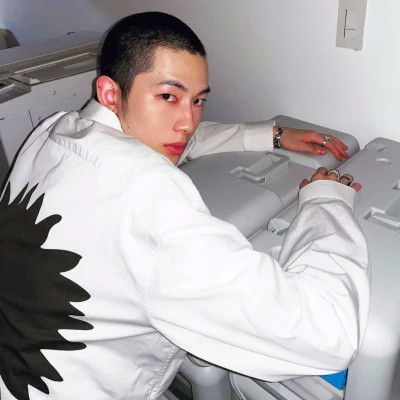 2025年最好最炫男生头像