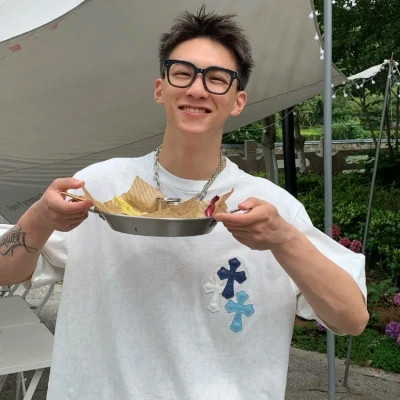2025年最新版酷炫头像男