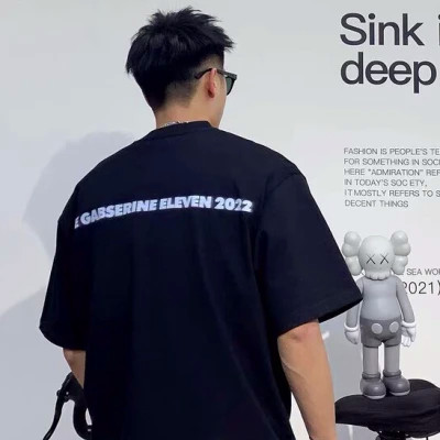 2025年最火爆的微信头像男