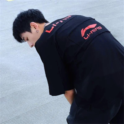 2025年最新微信头像男