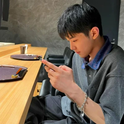 2025年最新微信头像男