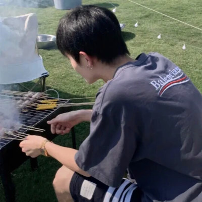 2025年最新版最帅微信头像男