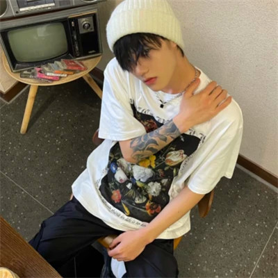 2025年新款惊艳的微信头像男