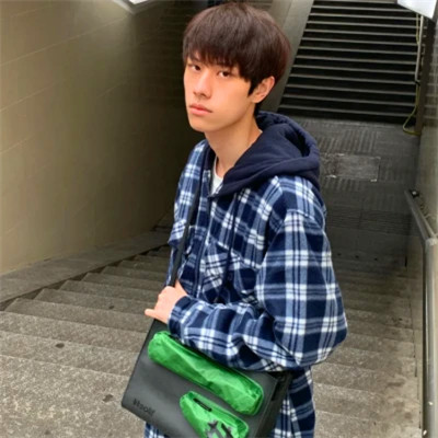2025年新款惊艳的微信头像男