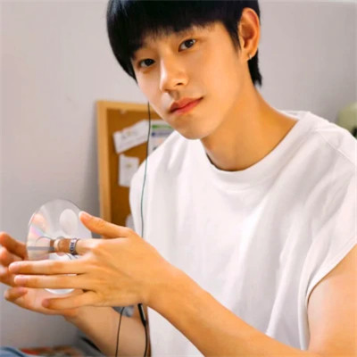 精心挑选的2025最新男生头像