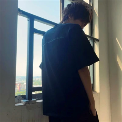 精心挑选的2025最新男生头像