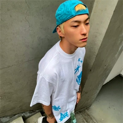 最酷炫的2025男生微信头像