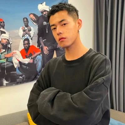 个性十足的真人男生头像图片