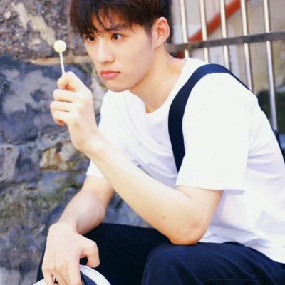 惊艳最帅真人男生头像