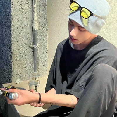 独具魅力超酷真人男生头像