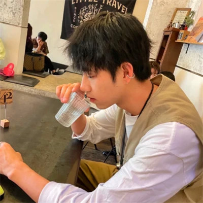 独具魅力超酷真人男生头像