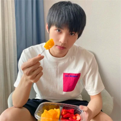 独具魅力超酷真人男生头像