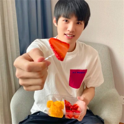 独具魅力超酷真人男生头像