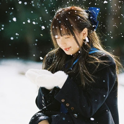 冬日干净清纯女生头像