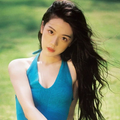 风情万种的小清新干净女生头像