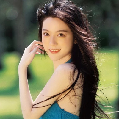 风情万种的小清新干净女生头像