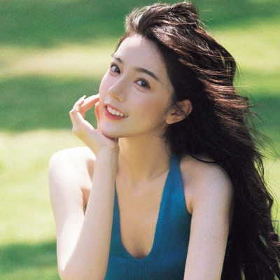风情万种的小清新干净女生头像