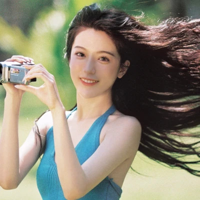风情万种的小清新干净女生头像