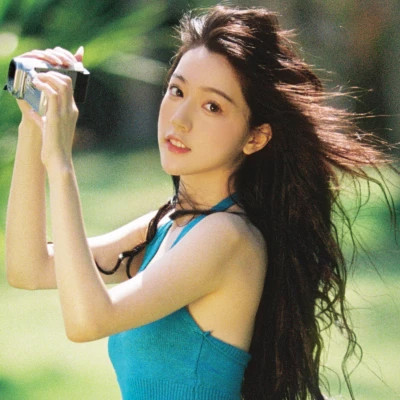 风情万种的小清新干净女生头像