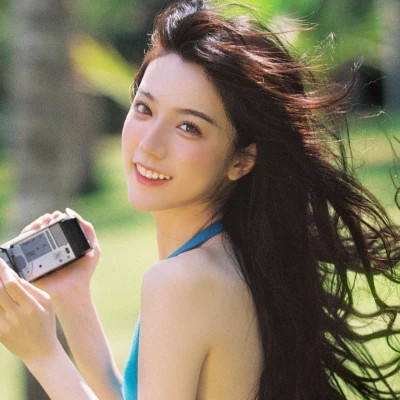 风情万种的小清新干净女生头像