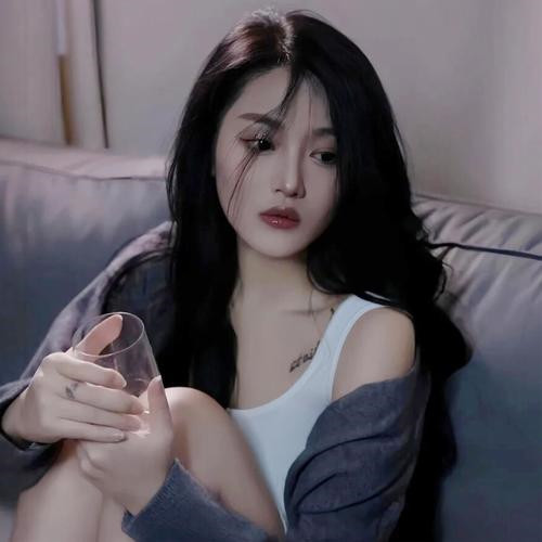 伤感头像图片2025最新款女