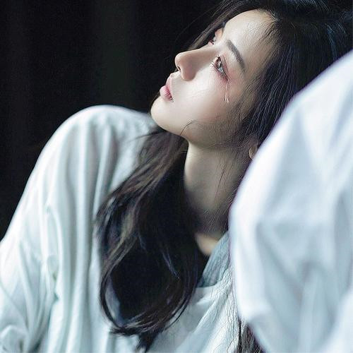 被伤透了心失望的头像女