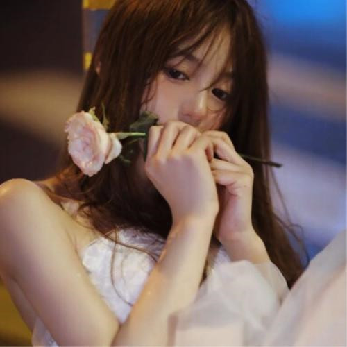 被伤透了心失望的头像女