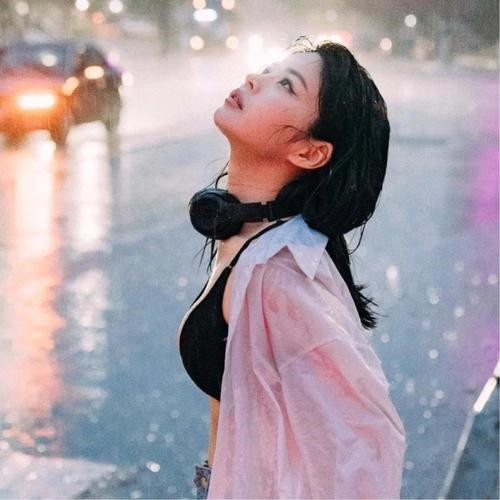 被伤透了心失望的头像女