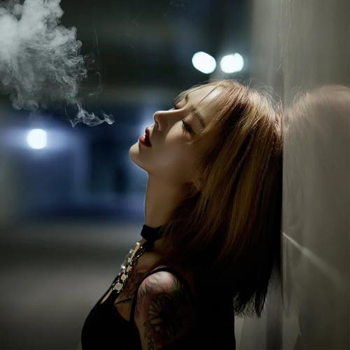 被伤透了心失望的头像女
